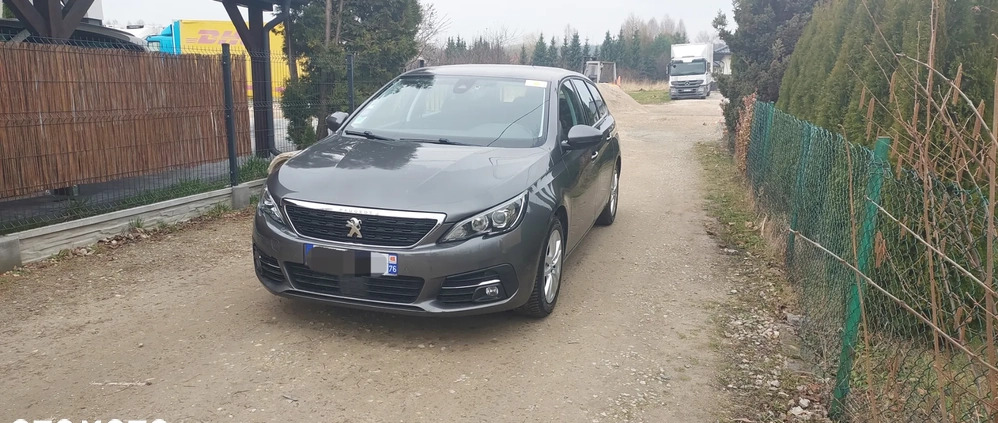 Peugeot 308 cena 33200 przebieg: 88000, rok produkcji 2018 z Kielce małe 137